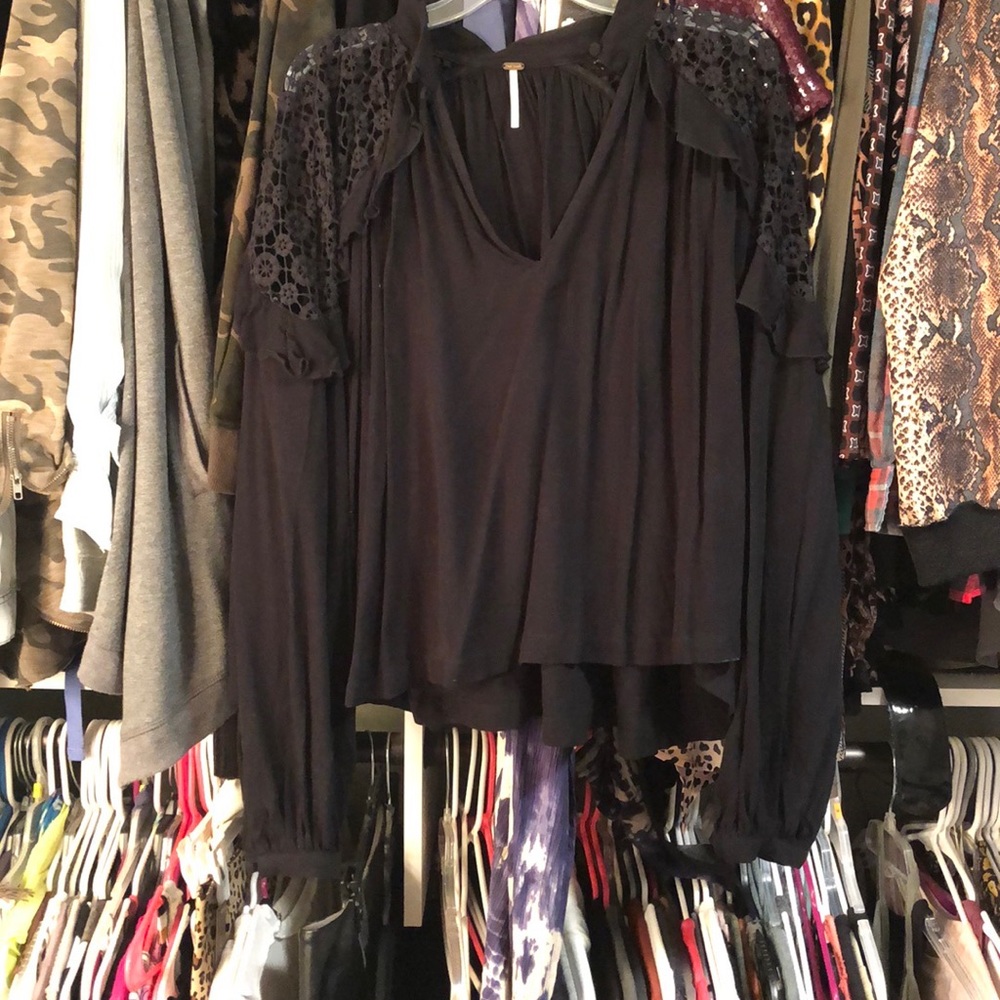 M free people black top with crochet cut outs - Picture 3 of 5
